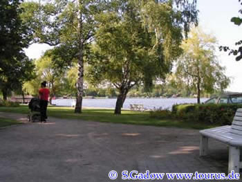 18 Krakow am See Uferpromenade